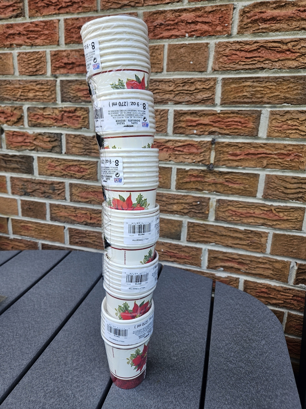 Christmas Poinsettia Paper Cups – 48 New Cups – 9 oz